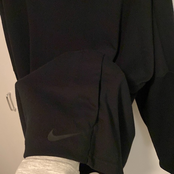 Nike Dri-Fit Pullover hoodie - Picture 4 of 4